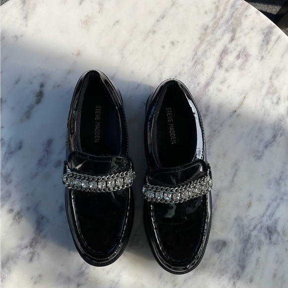 Steve Madden Girls’ Patent Loafers with Rhinestone Chain – Size 13 - Picture 12 of 12